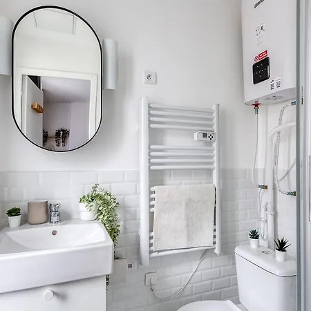 Design Batignolles Lignes 13 & 14 Paris