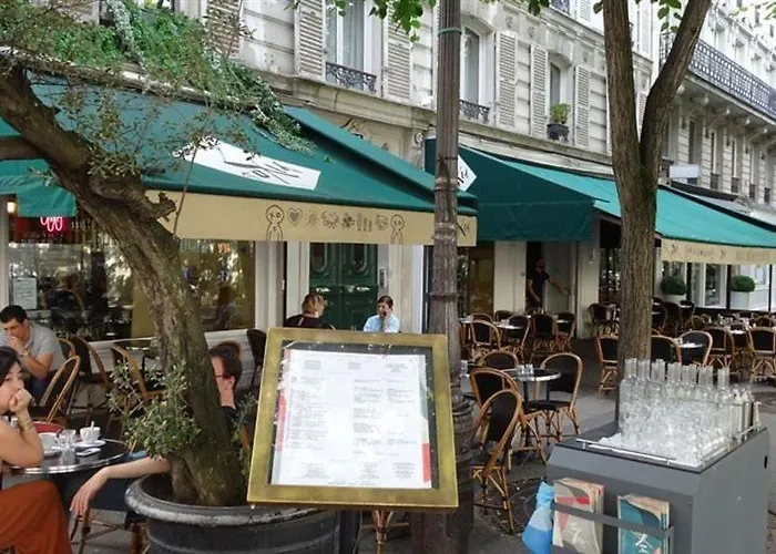 Design Batignolles Lignes 13 & 14 * París