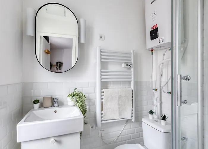 Design Batignolles Lignes 13 & 14 פריז