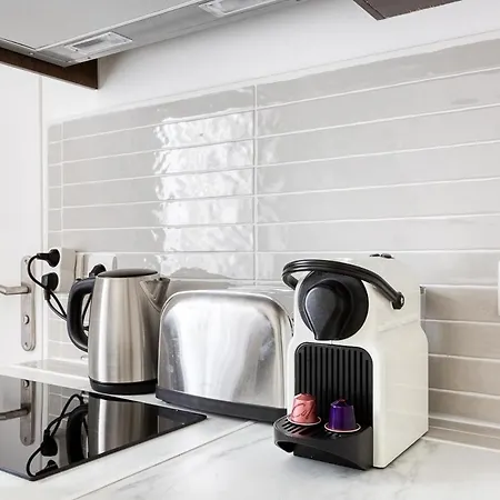 Appartement Design Batignolles Lignes 13 & 14 Parijs
