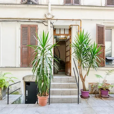 Design Batignolles Lignes 13 & 14 Parijs