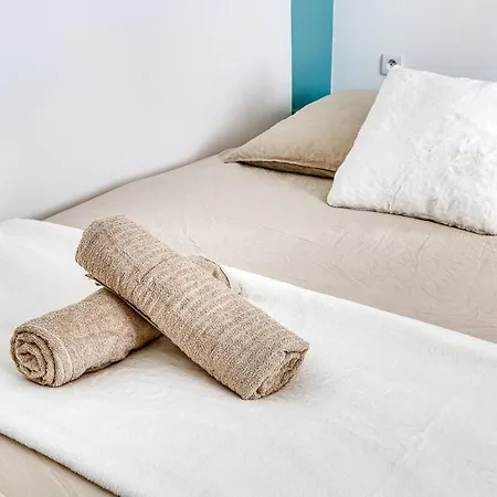 Apartment Design Batignolles Lignes 13 & 14 *
